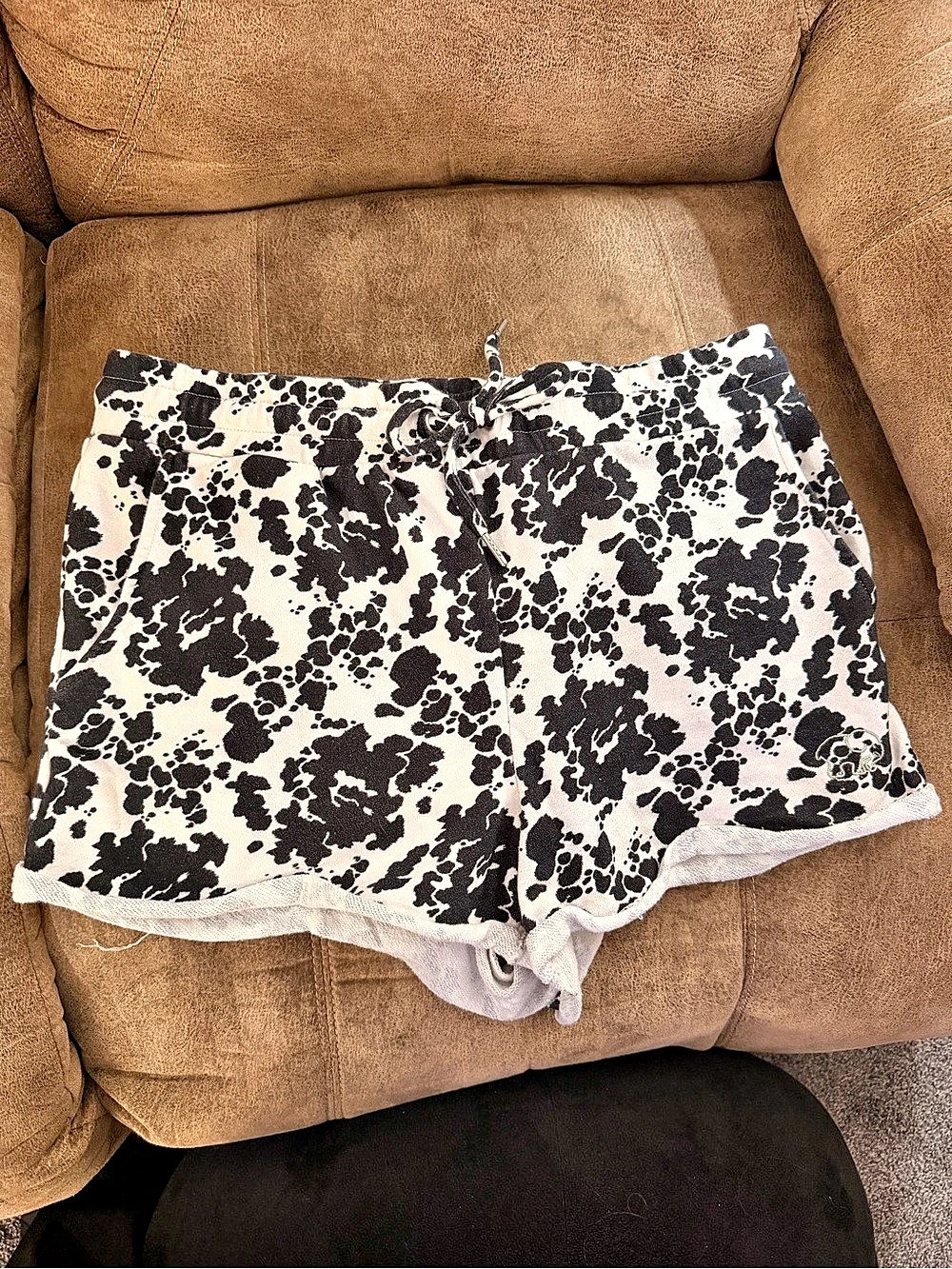 Ivory Ella High Waist Shorts in White & Black Size Large